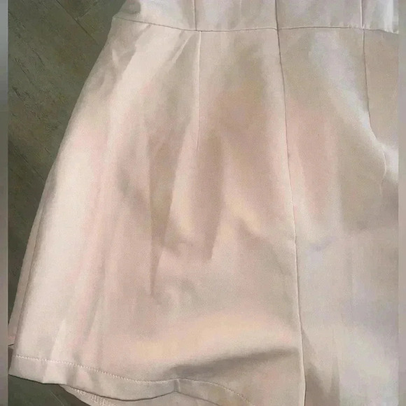 Superdown Gigi Tie Waist Romper NWT - Picture 5 of 5